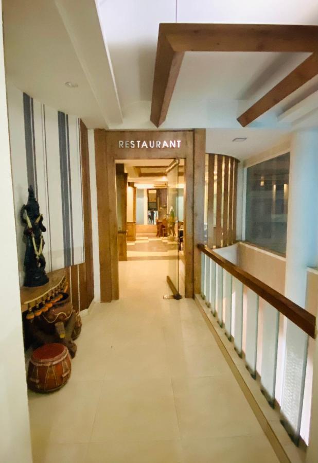 Hotel The Galaxy Jabalpur Exterior photo